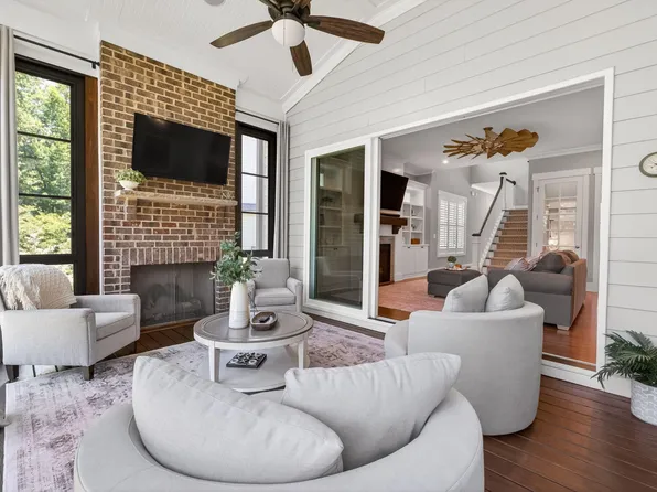 2844 Greenbank Mill Dr, Fuquay Varina, NC 27526