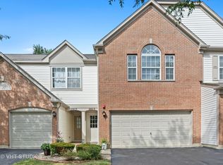 2873 Stonewater Dr, Naperville, IL 60564