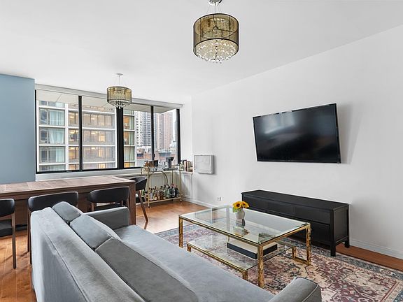 2nd image of 245 E 93rd St APT 6A
