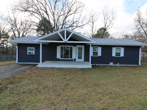 709 North Pine Street, Willow Springs, MO 65793