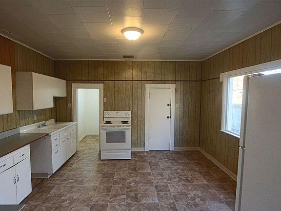 2nd image of 914 W Spofford Ave #1