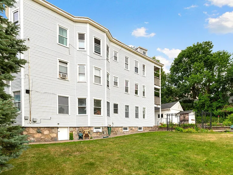 35 Heron St #1 — Photo 10