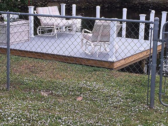 5th image of 54 Henderson Dr