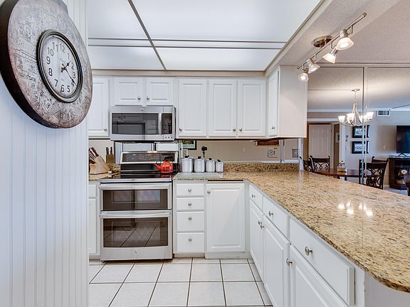 4th image of 5801 Thomas Dr Unit 1210