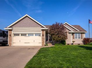 913 SE Park St, Grimes, IA 50111