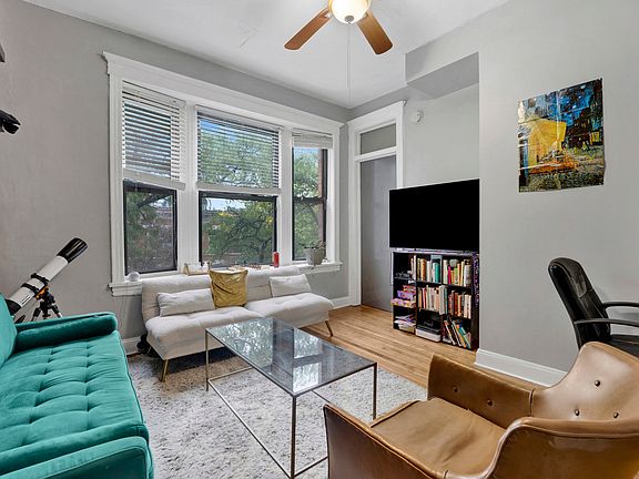 3rd image of 616 S Loomis St #3