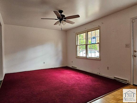 3rd image of 159 Village Ct