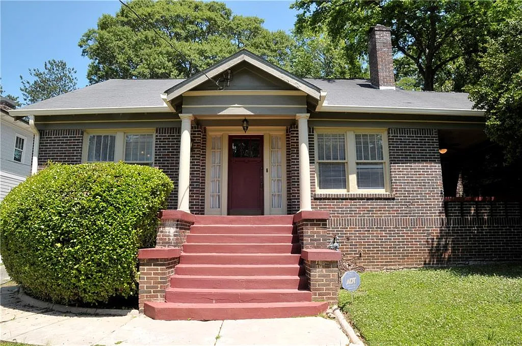 3 bed, 1.5 bath, 1601 sqft, $3,200 — Photo 1