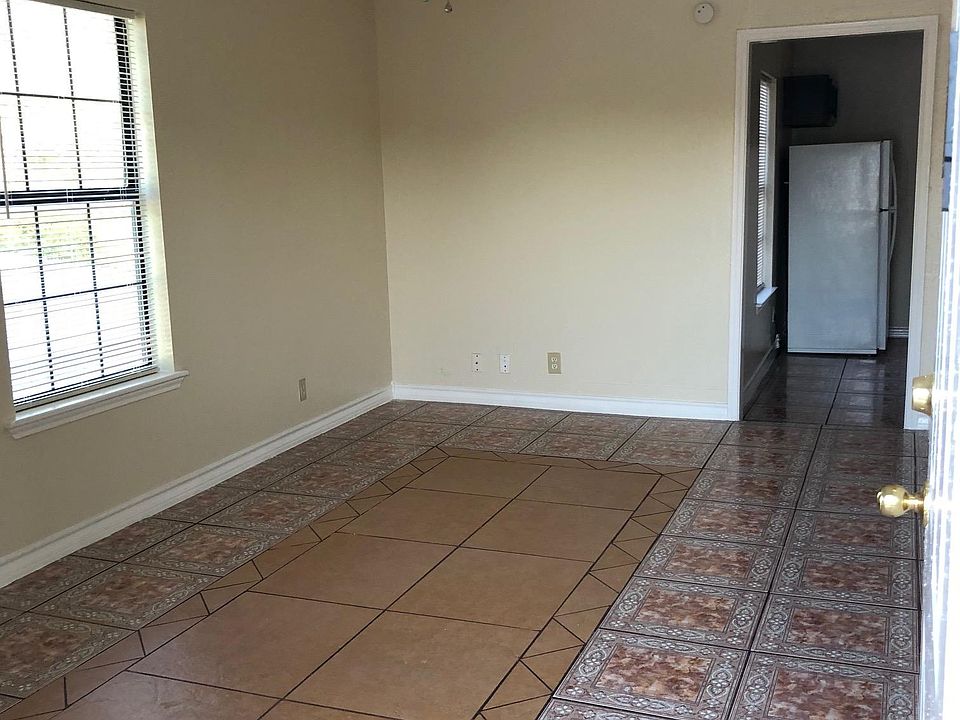 1st image of 1013 N Canada Ave Unit 4
