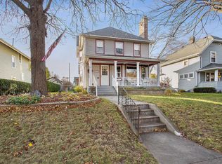 848 N 13th St, Manitowoc, WI 54220