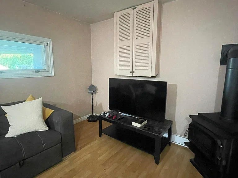 267 Mackie Pl #2 — Photo 3