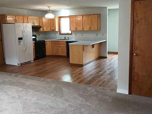 107 E Bertrand St, Saint Marys, KS 66536