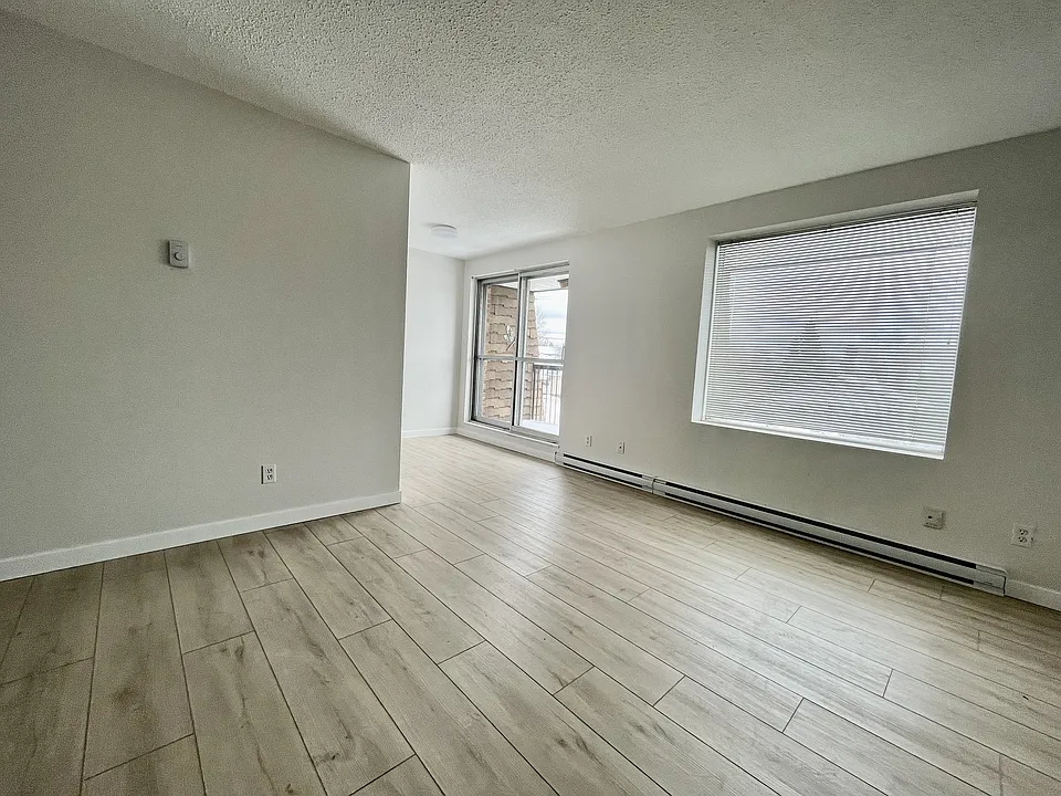 306 Balsam St #20