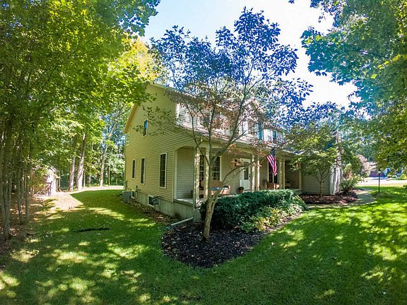 4th image of 2 Greylock Dr