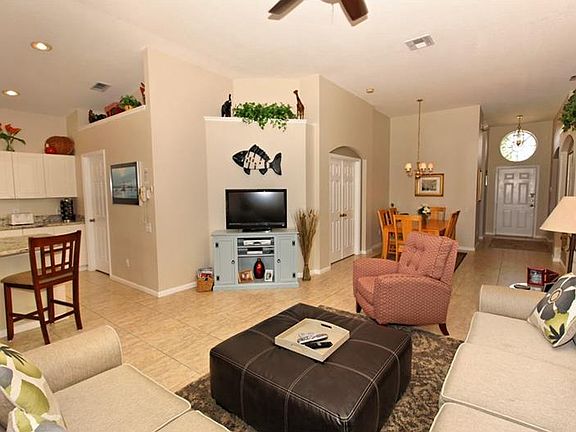 4th image of 8130 Fan Palm Way