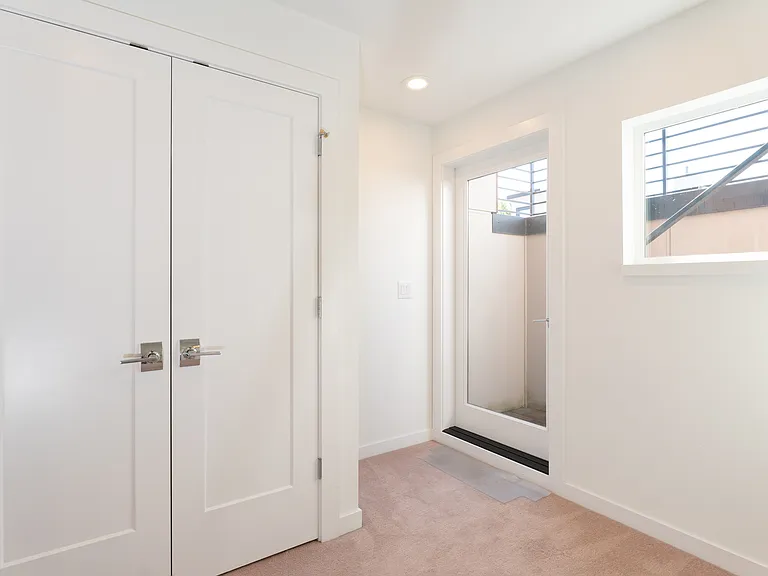 7433 4th Ave NE #1 — Photo 47