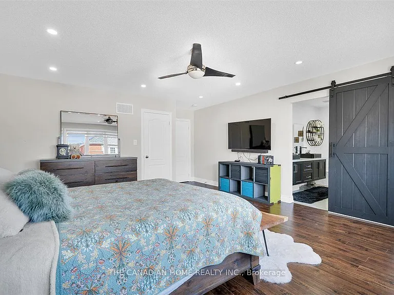 33 Denali Cres — Photo 27