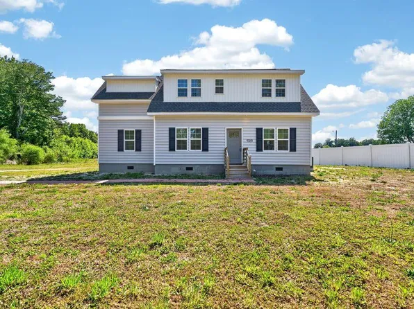 9289 Gates Rd, Suffolk, VA 23437