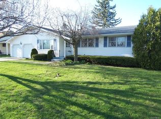 575 Lincoln Ave, Lockport, NY 14094