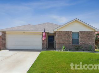 1412 Castle Ridge Rd, Fort Worth, TX 76140