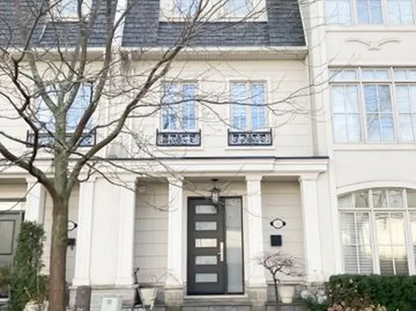 142 Rebecca St, Oakville, ON L6K 1J5