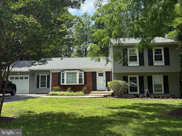 12412 Kings Lake Dr, Reston, VA 20191