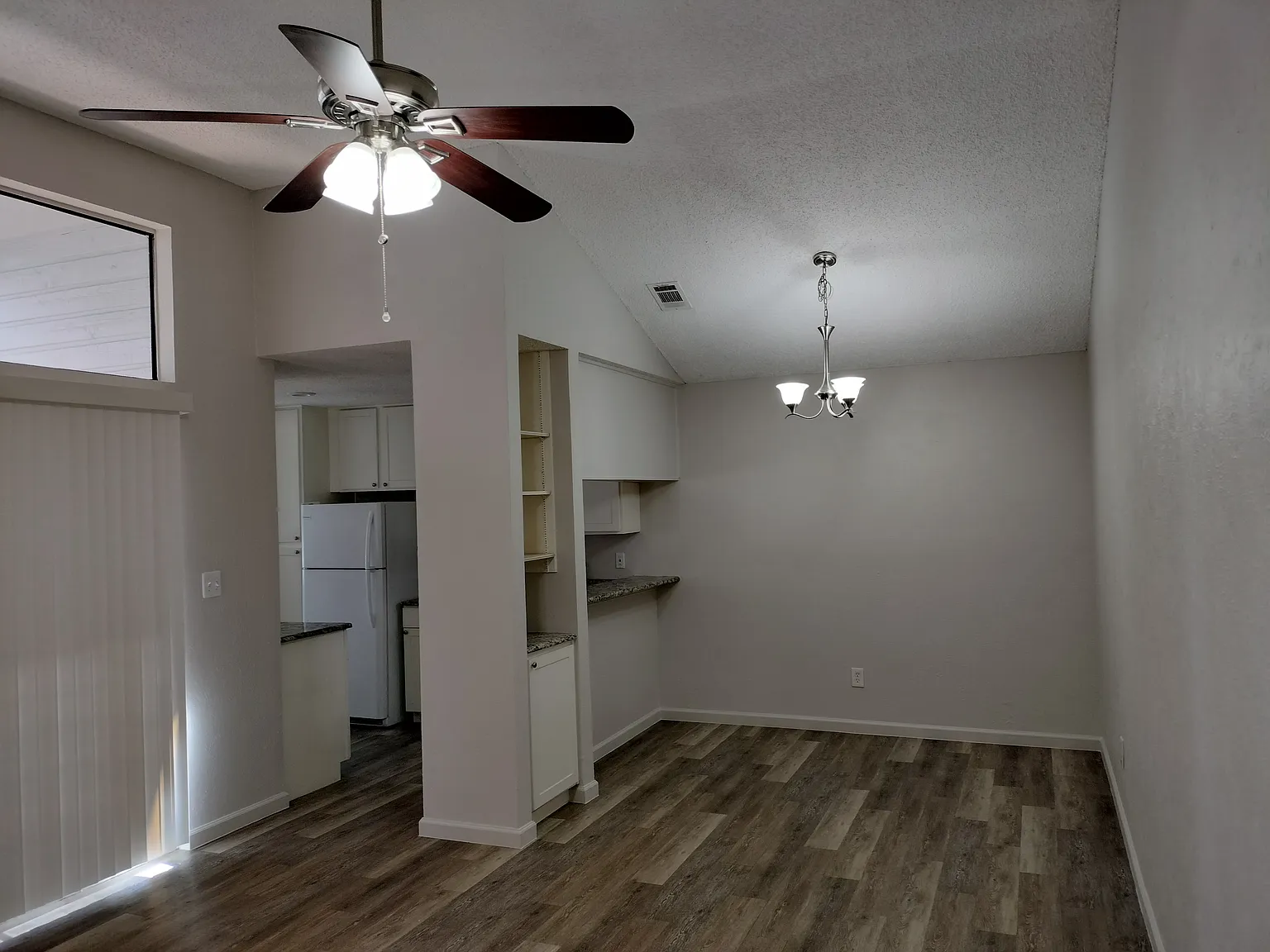 1 bed, 774 sqft, $1,350 — Photo 2