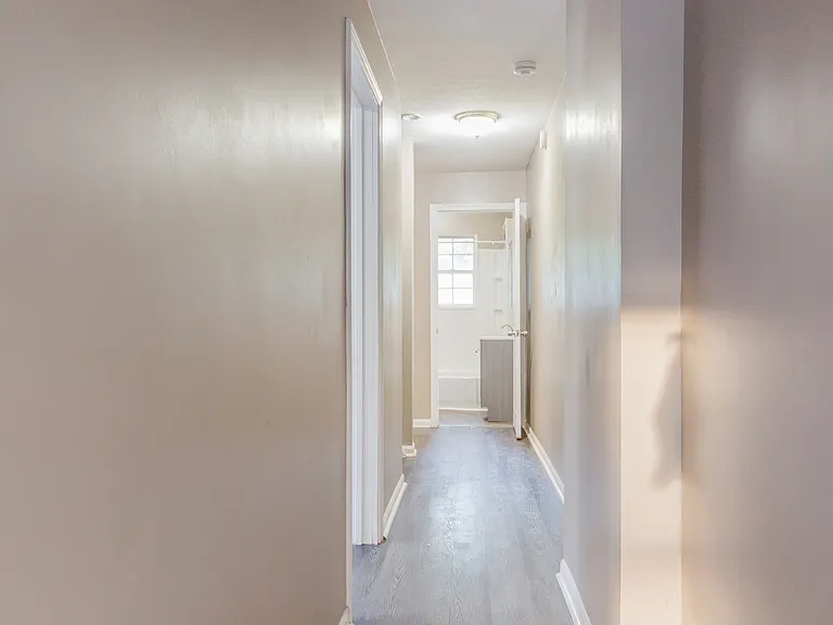 1103 N Keystone Ave — Photo 32