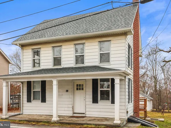 29 W George St, York New Salem, PA 17371