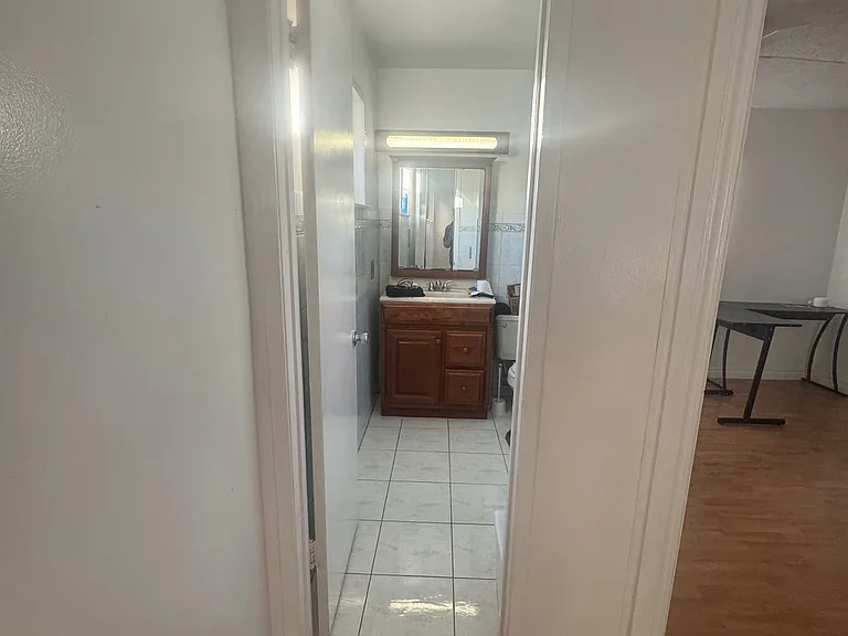 4206 W Oak Ave #1 — Photo 6