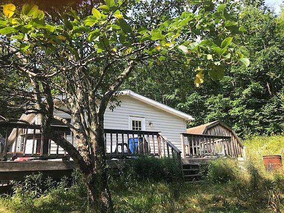 2nd image of 208 McCarthy Rd