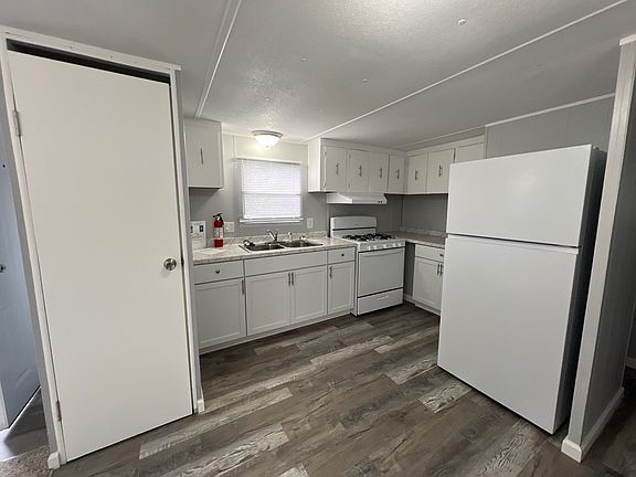 4th image of 3232 S Clifton Ave Lot 157