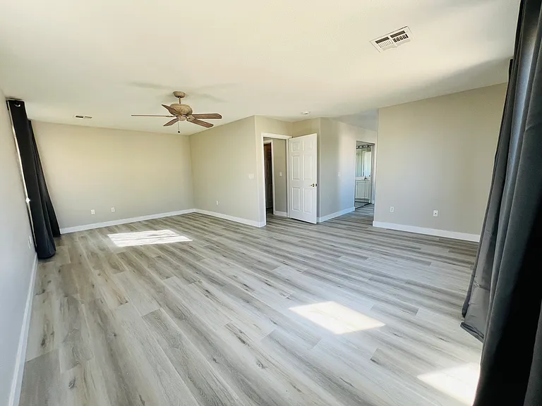 9742 W Tompkins Ave — Photo 20