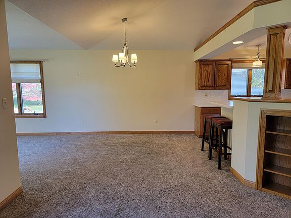5th image of 113 Ferson Ct NE