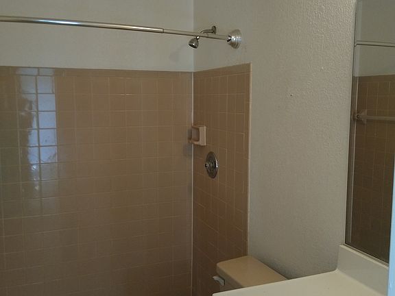 5th image of 18883 Ashcroft Cir