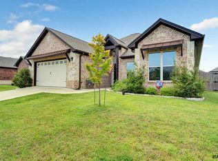 7357 Standing Rock Ln, Tyler, TX 75703