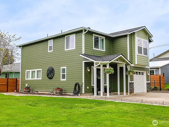 4th image of 720 Satsop Street N