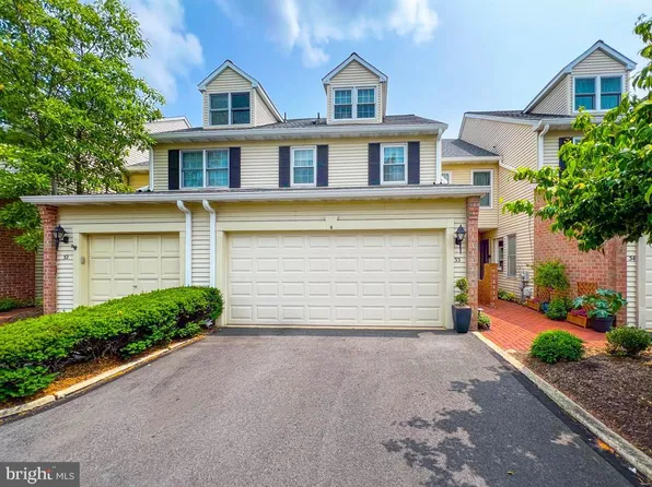 33 Sutphin Pnes, Yardley, PA 19067