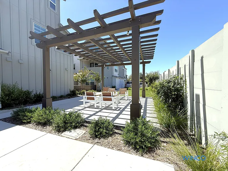 3810 Norbridge Ave — Photo 39