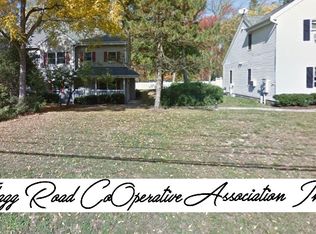 30 Flagg Rd, West Hartford, CT 06117