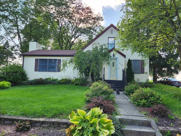 212 S Siebold St, Ossian, IN 46777
