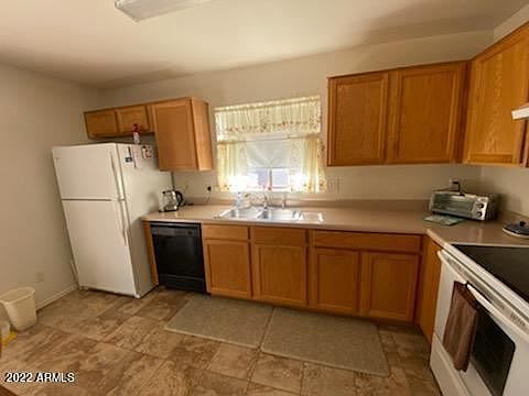 5th image of 10840 E Clovis Ave