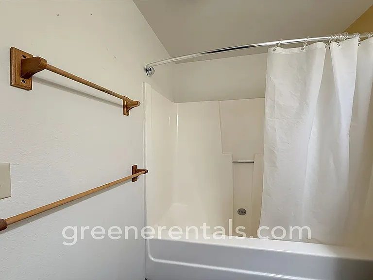 7625 Trails End Dr SE — Photo 14