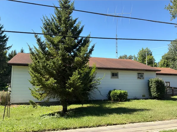 145 Hickory St, Clyde, OH 43410