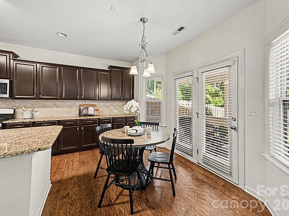 5th image of 10202 Falling Leaf Dr NW
