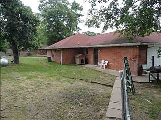 3rd image of 10060 W Lakeshore Dr