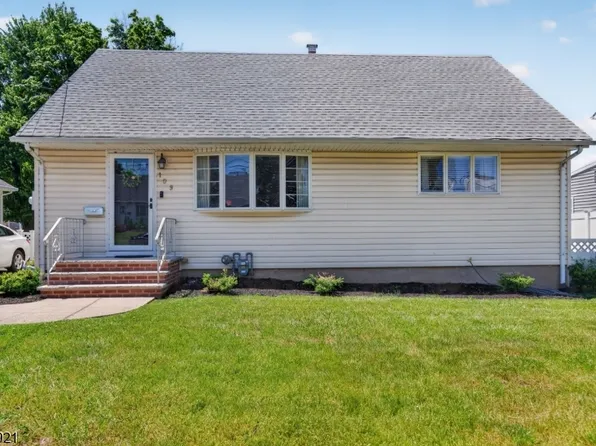 109 Carlson Pkwy, Cedar Grove Twp., NJ 07009