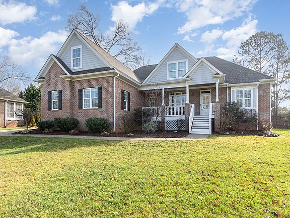 2nd image of 257 Highland Forest Dr