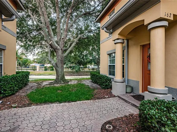 162 Coquina Bay Dr, Saint Petersburg, FL 33705