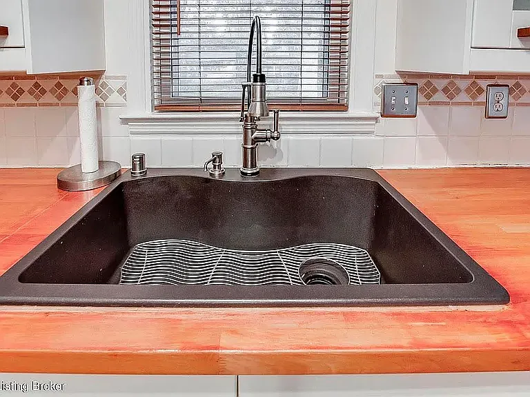 705 Marquette Dr — Photo 6